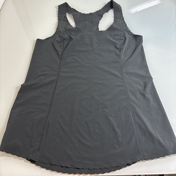 lululemon athletica Tops - Lululemon Lightweight Racerback Lace Trim Athletic Tank Size Med Black